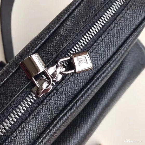AAA Replica Ru Louis Messenger Vuitton 0805